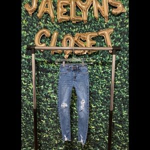 Old Navy Skinny ripped jeans
